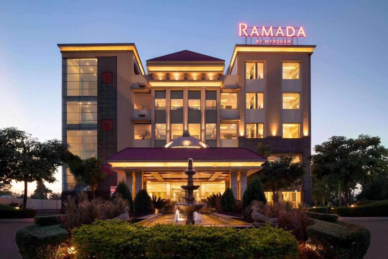 Chandauli Ramada By Wyndham Varanasi Katesar מראה חיצוני תמונה