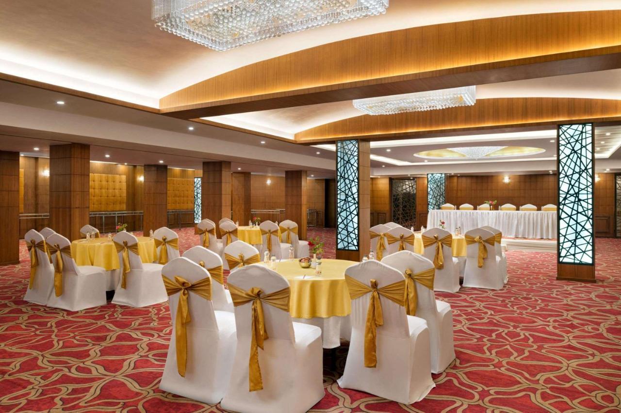 Chandauli Ramada By Wyndham Varanasi Katesar מראה חיצוני תמונה