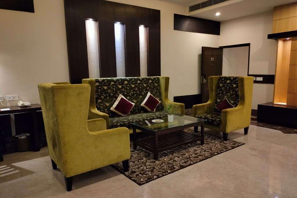 Chandauli Ramada By Wyndham Varanasi Katesar חדר תמונה