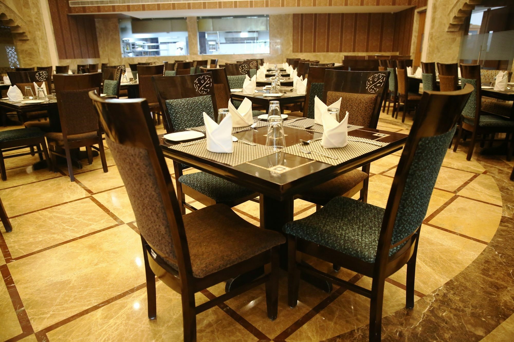 Chandauli Ramada By Wyndham Varanasi Katesar מראה חיצוני תמונה